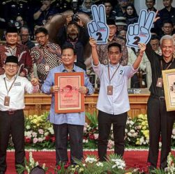 CHUTOGEL - Proses Verifikasi Hasil Quick Count Pilkada 2024